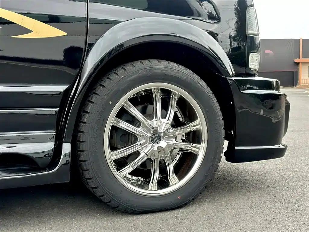 2017 SAVANA 1500S 4WD Classic Edition — миниатюра 24