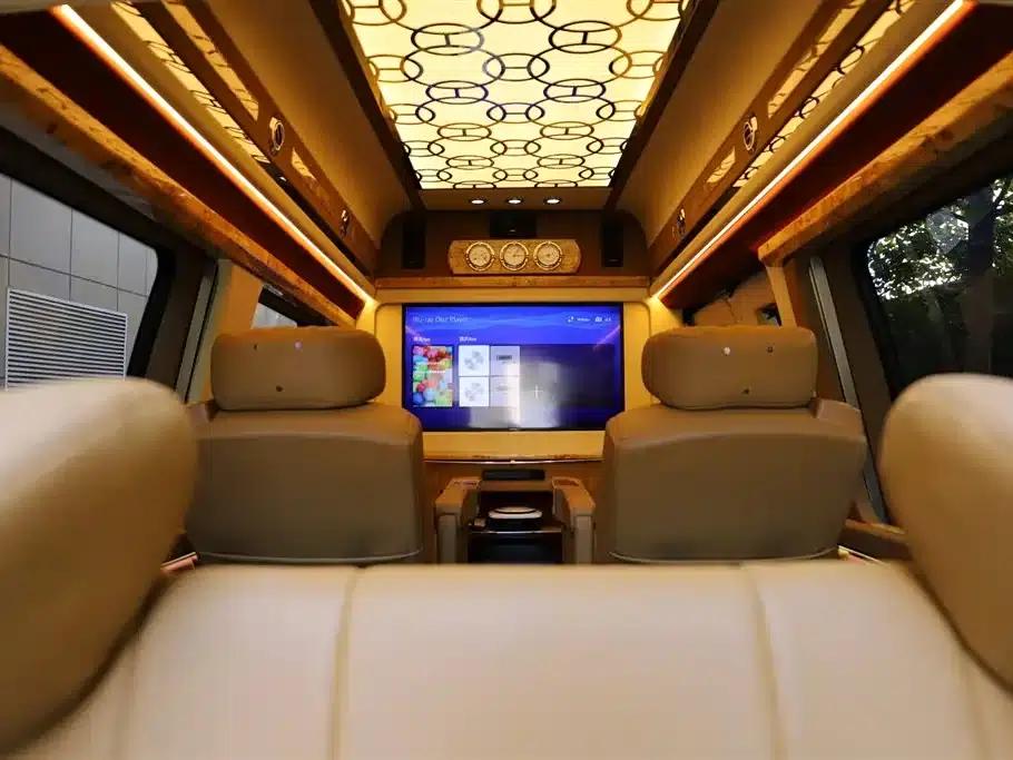 2017 SAVANA 1500S 4WD Classic Edition — миниатюра 10