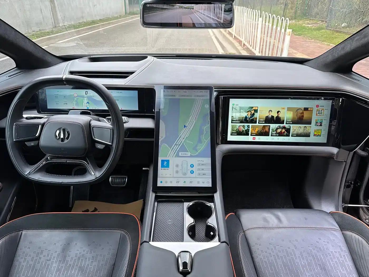 HiPhi X 2021 Flagship Edition 6-seater — миниатюра 15
