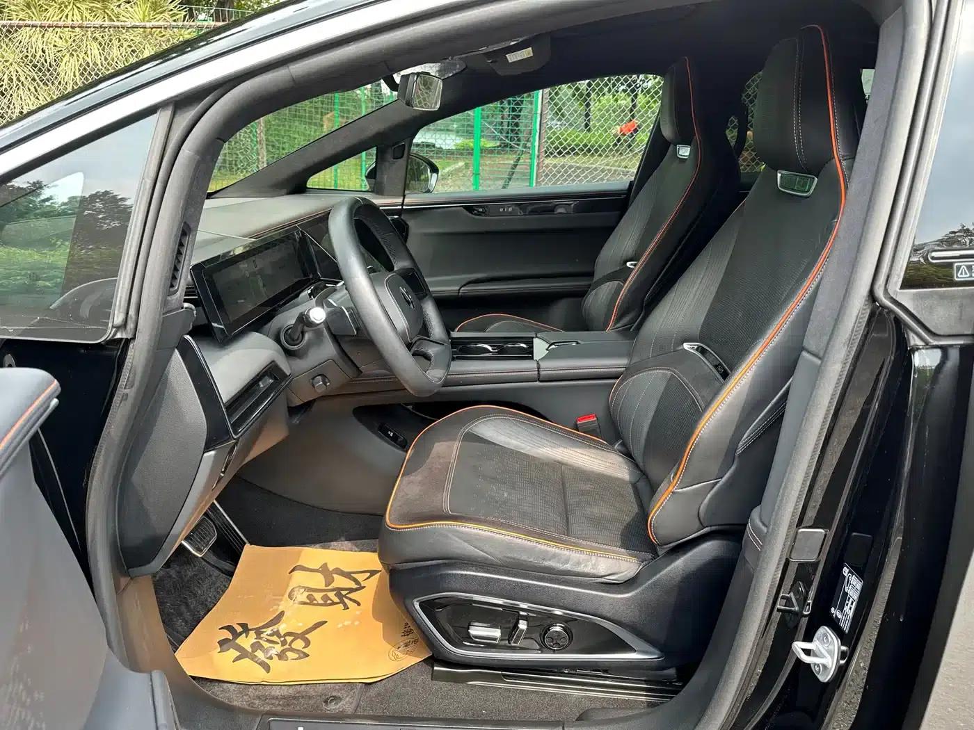HiPhi X 2021 Flagship Edition 6-seater — миниатюра 18