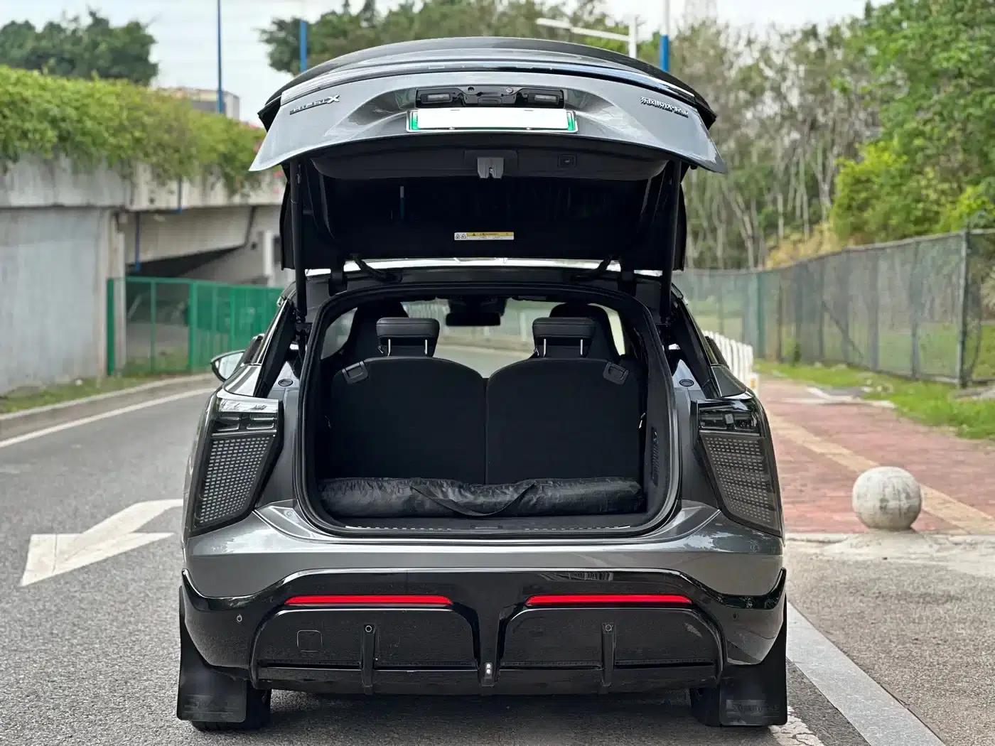 HiPhi X 2021 Flagship Edition 6-seater — миниатюра 9