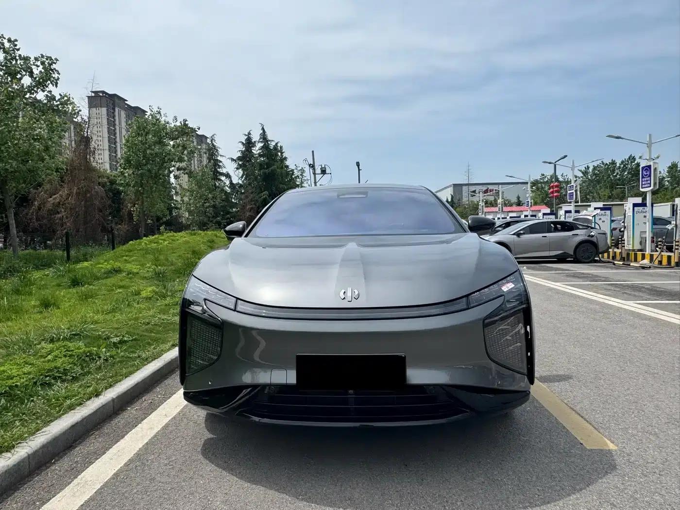 HiPhi X 2021 Flagship Edition 6-seater — миниатюра 2