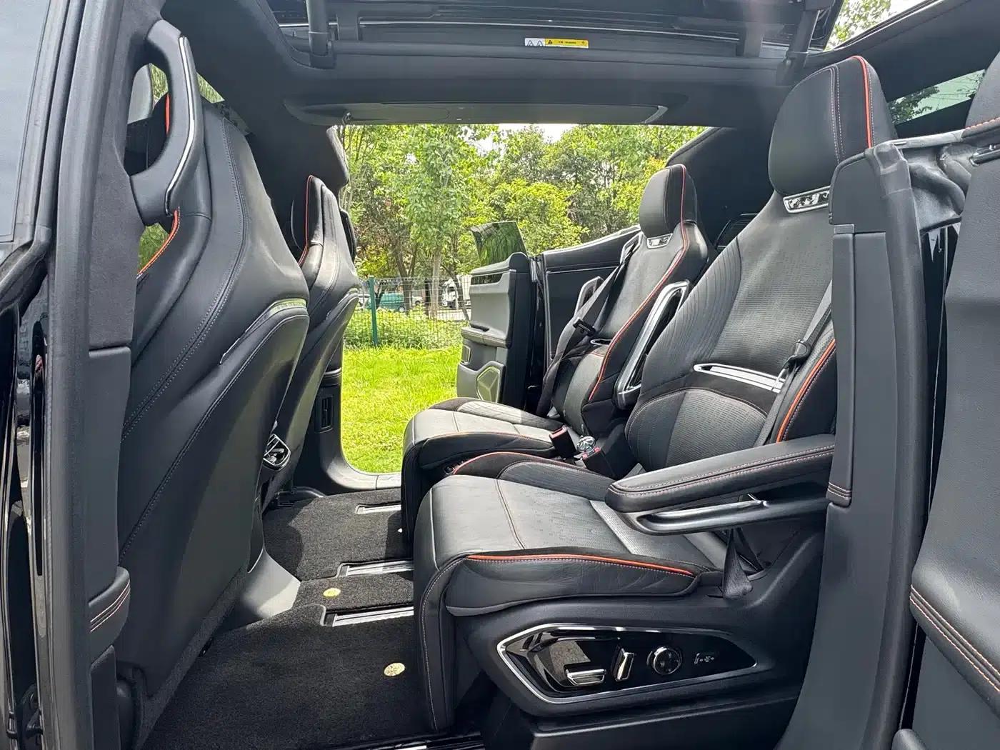 HiPhi X 2021 Flagship Edition 6-seater — миниатюра 8