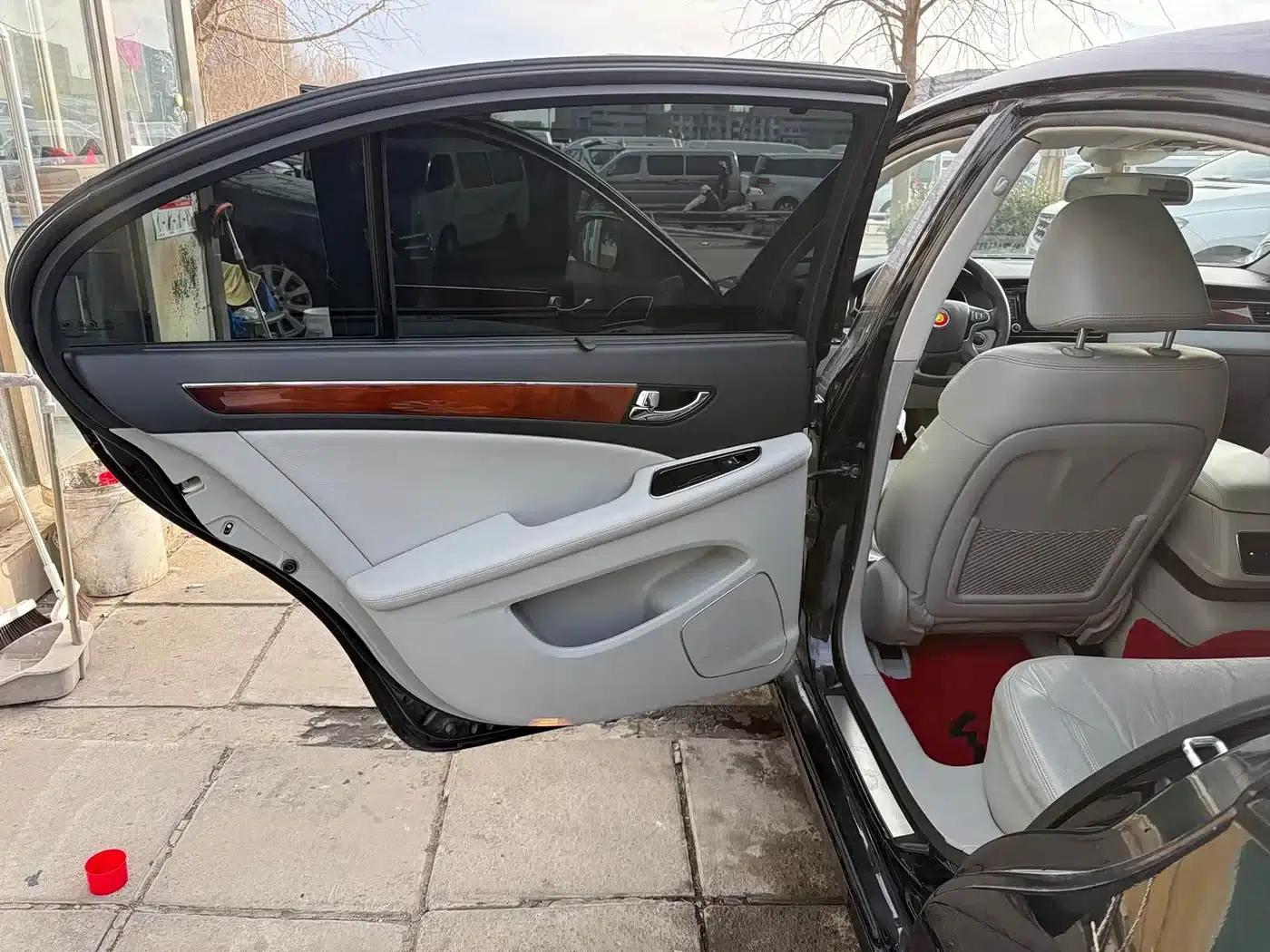 Hongqi H7 2015 2.0T Luxury Edition — миниатюра 5