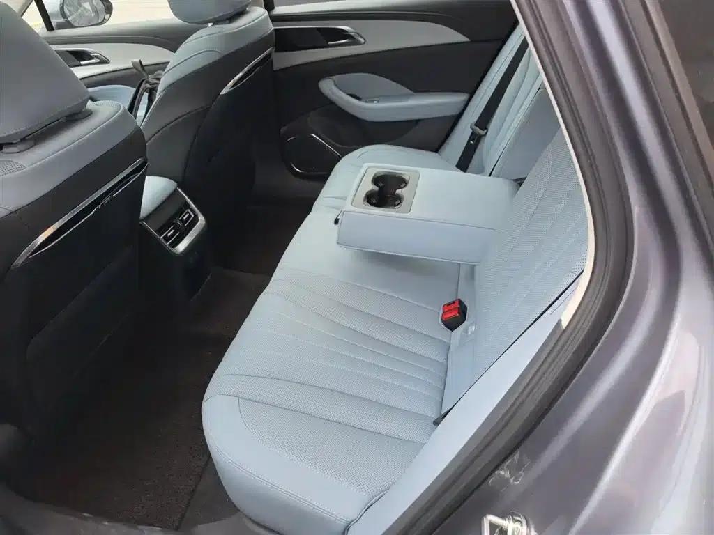 Hongqi H5 PHEV 2025 Model 170 Super Hybrid — миниатюра 17