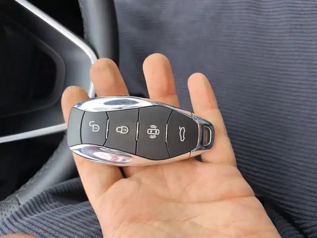 Hongqi H5 PHEV 2025 Model 170 Super Hybrid — миниатюра 9