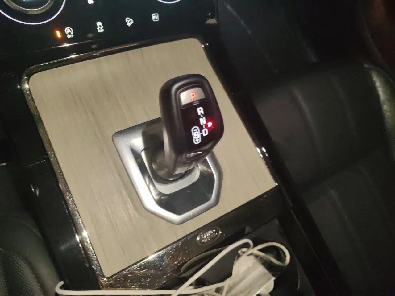 Land Rover Range Evoque New Energy 2022 Aurora L P300e Plug-in Hybrid Electric Version — миниатюра 15