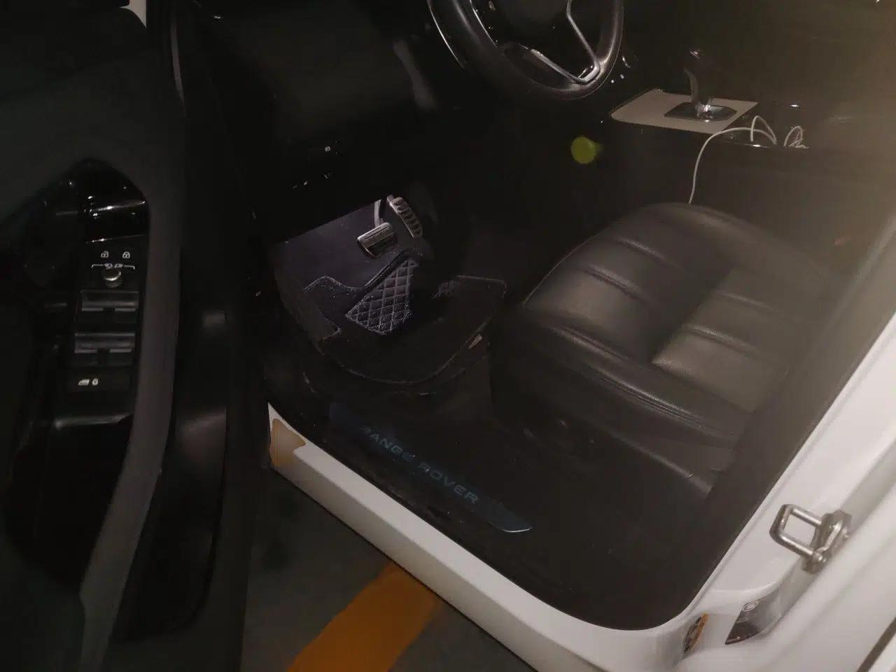 Land Rover Range Evoque New Energy 2022 Aurora L P300e Plug-in Hybrid Electric Version — миниатюра 17