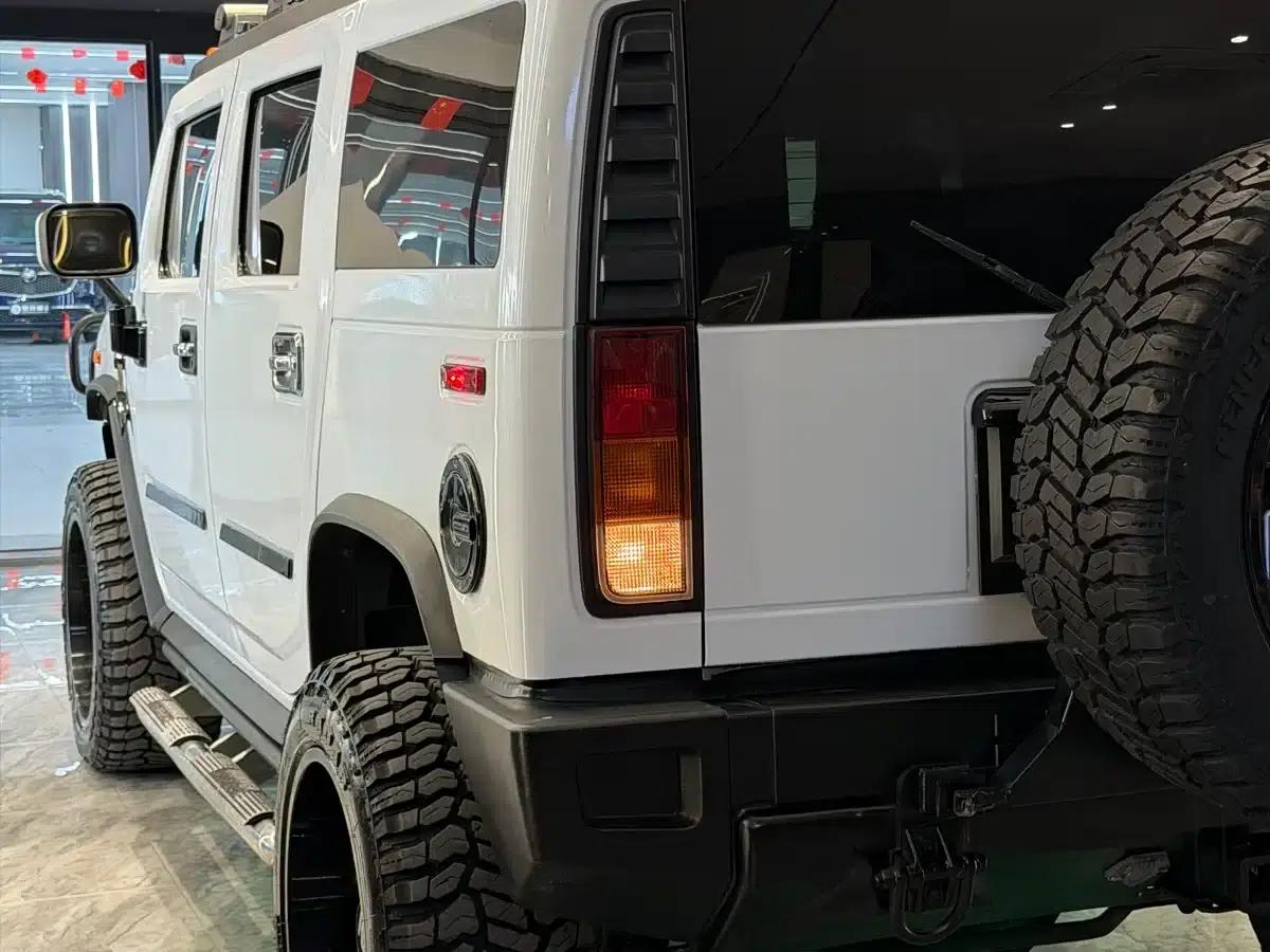 2004 Hummer H2 6.0 AT — миниатюра 12