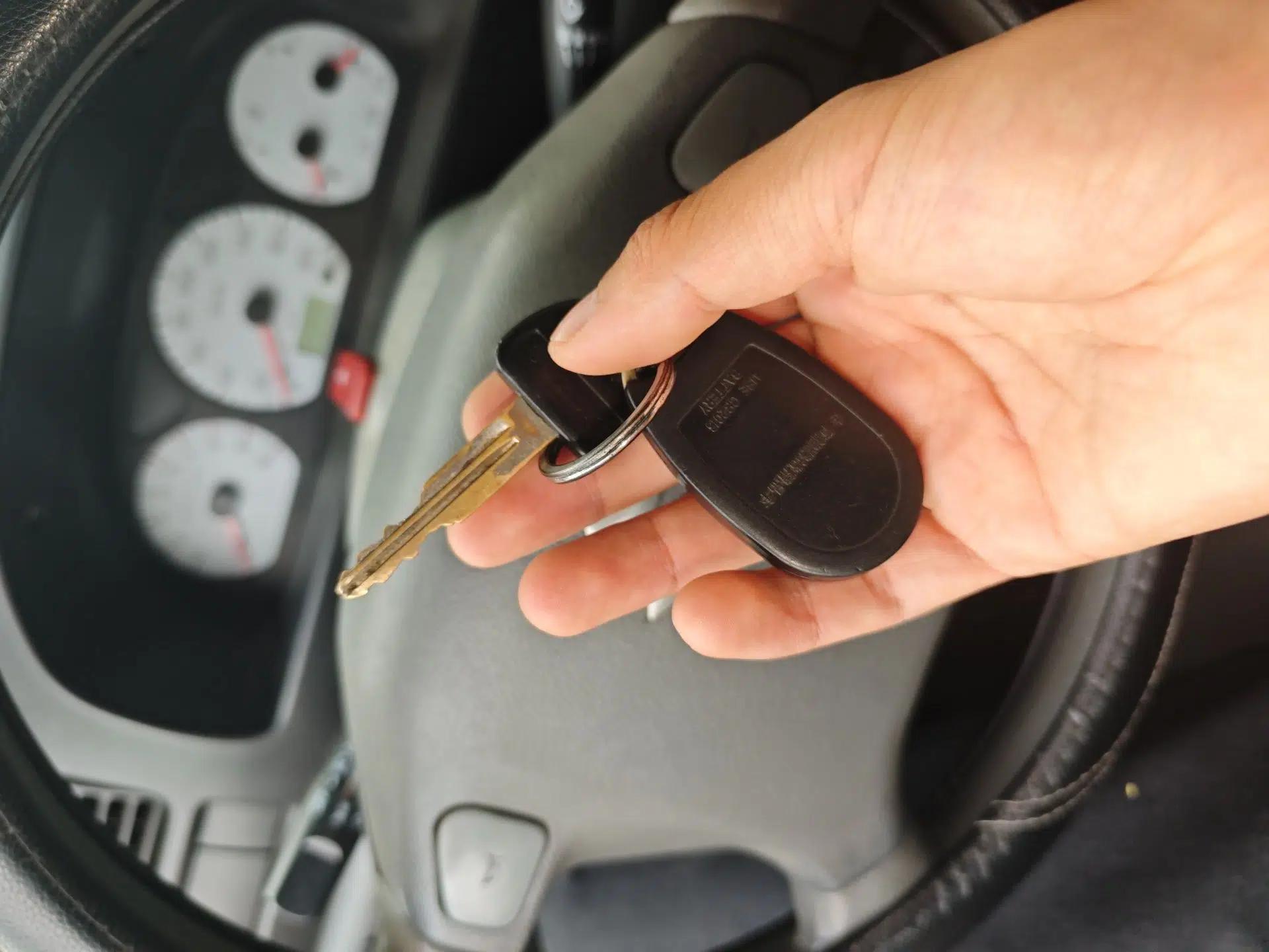 Suzuki Wagon R 2013 Venture Edition 1.0L Manual - Practical Model 3 — миниатюра 9