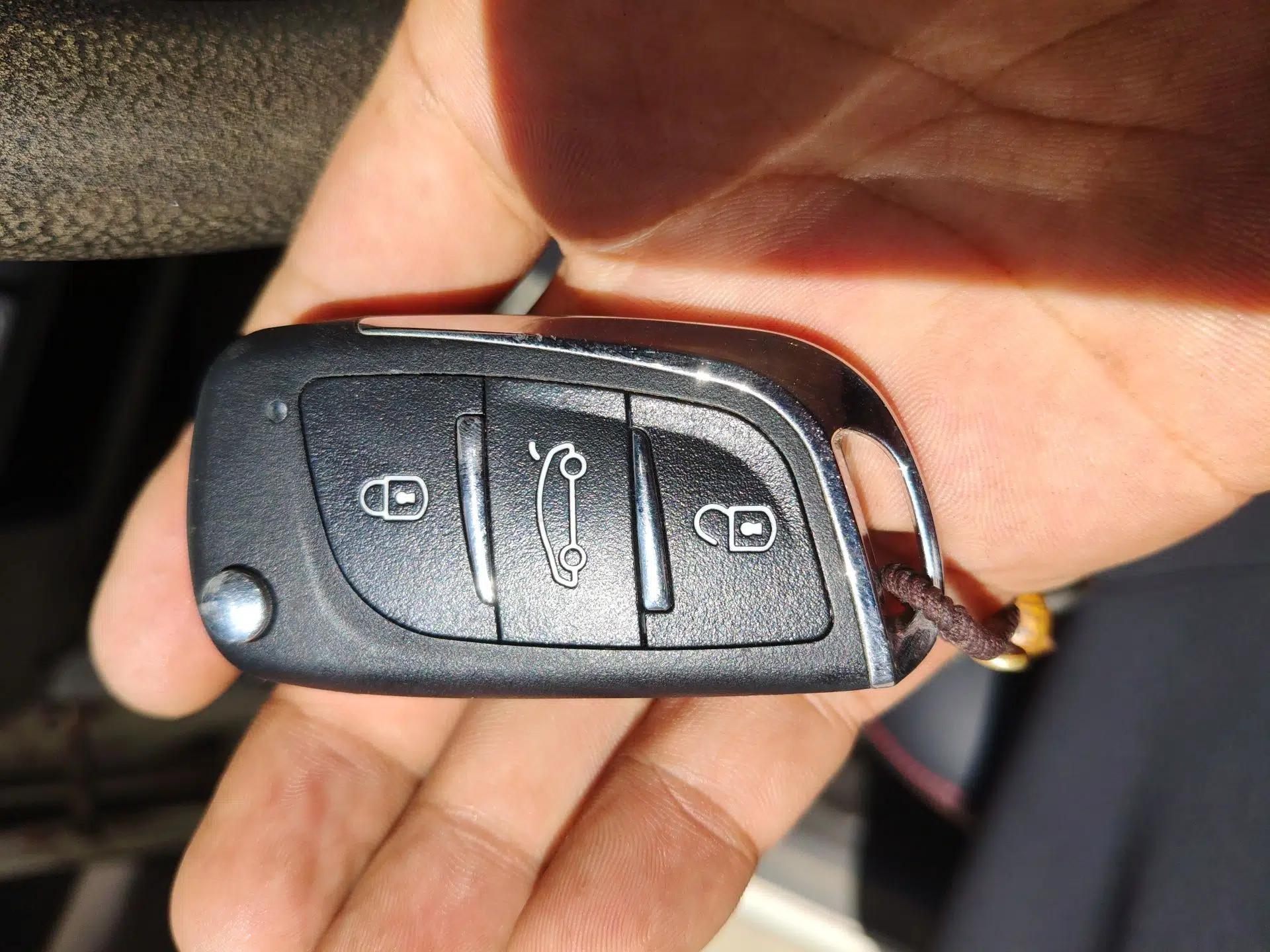 Suzuki Wagon R X5 2013 Cruise Edition 1.4L VVT Standard Model — миниатюра 9