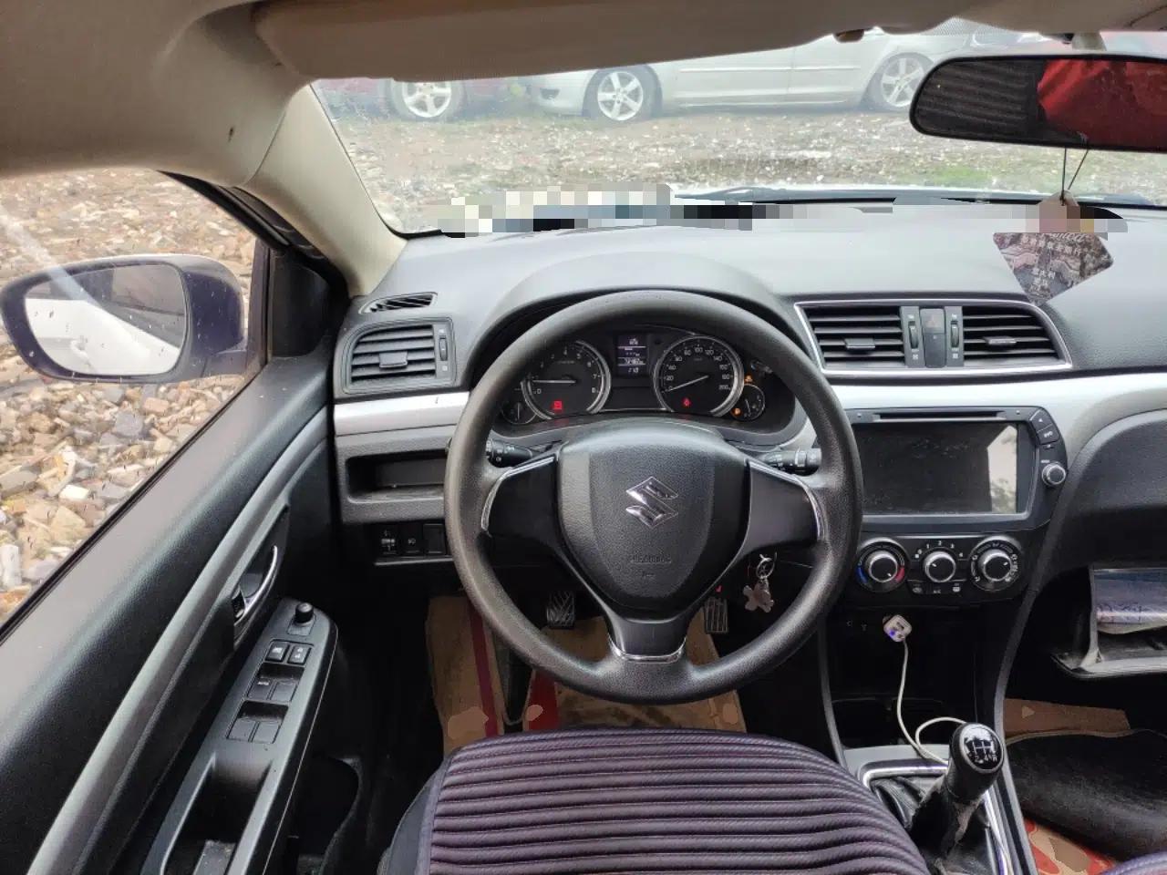 Suzuki Alivio 2015 1.6L Manual Comfort Model — миниатюра 11