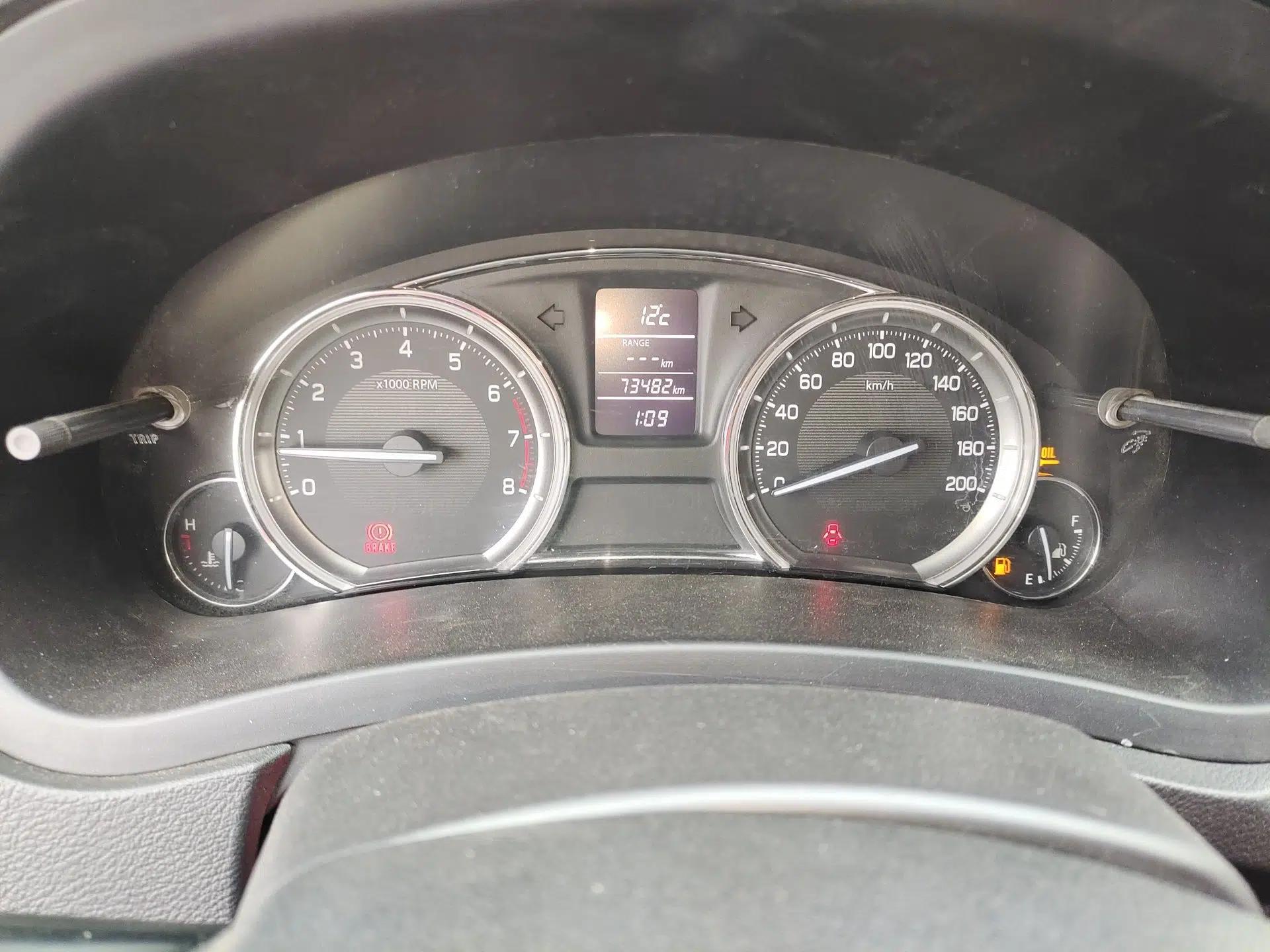 Suzuki Alivio 2015 1.6L Manual Comfort Model — миниатюра 12