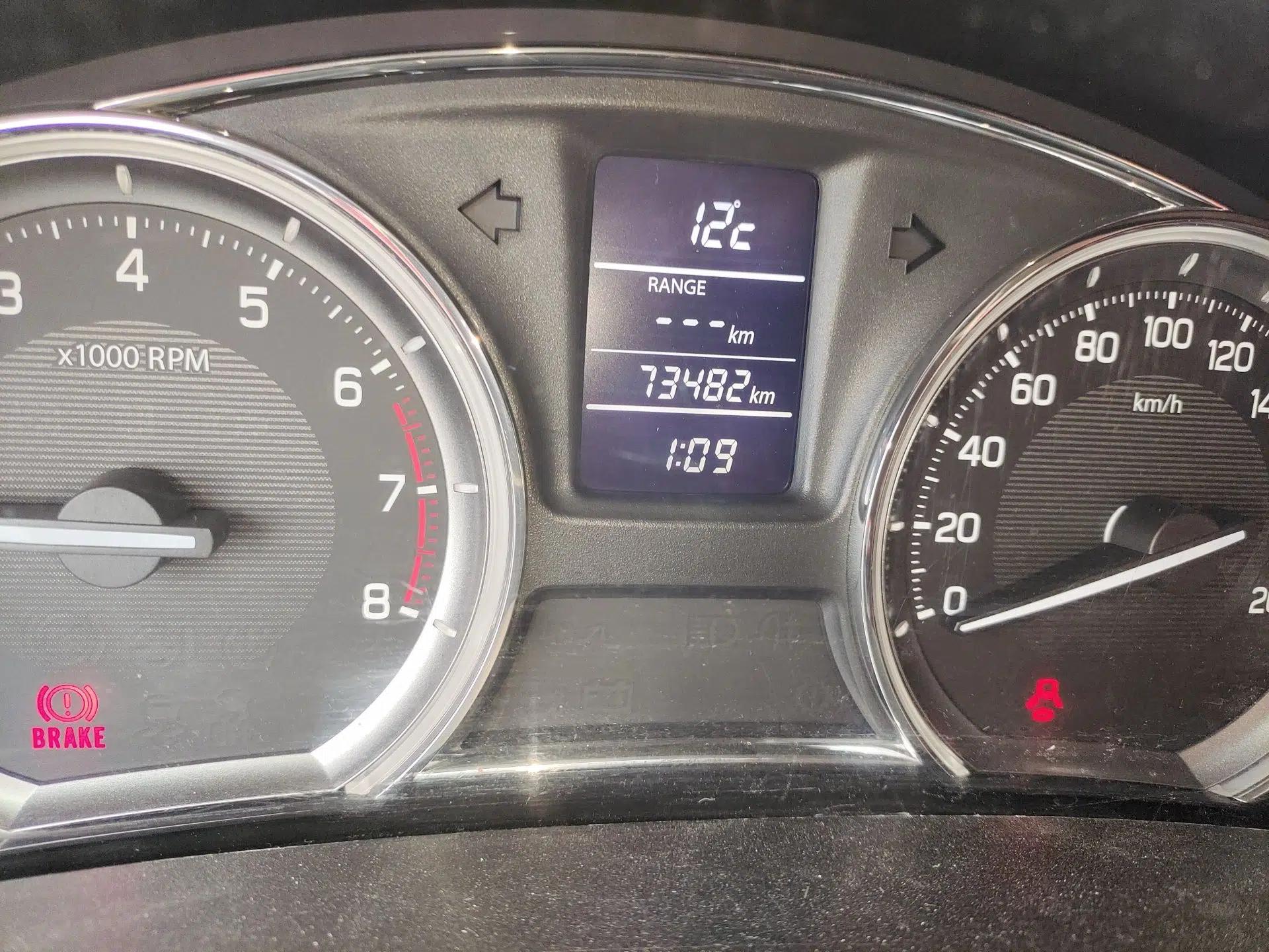 Suzuki Alivio 2015 1.6L Manual Comfort Model — миниатюра 13