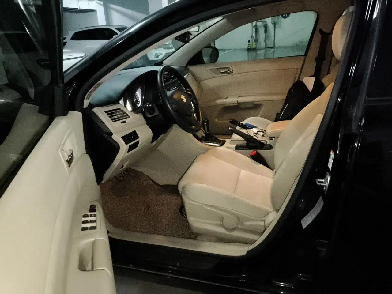 Suzuki Kizashi 2011 2.4L Two-Wheel Drive CVT Standard Edition — миниатюра 16