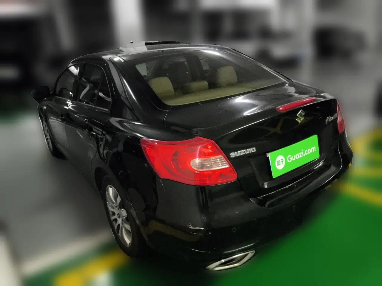 Suzuki Kizashi 2011 2.4L Two-Wheel Drive CVT Standard Edition — миниатюра 4