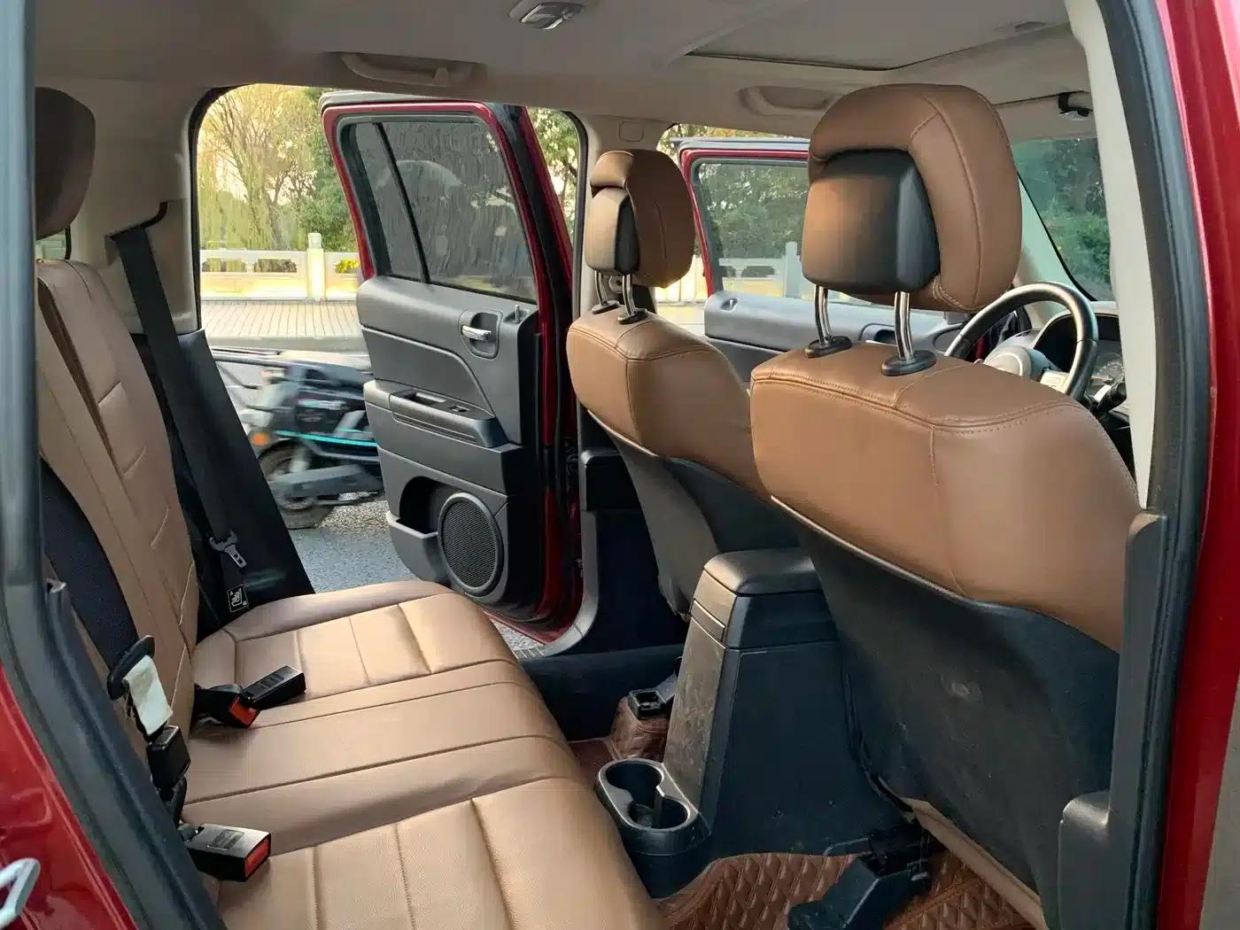 2013 Jeep Compass 2.4 Sport — миниатюра 17