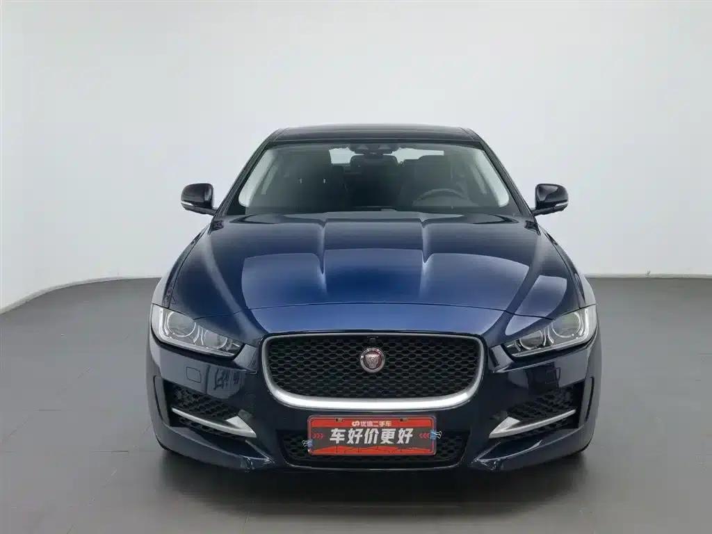 2017 Jaguar XE 2.0T 240PS R-Sport — миниатюра 3