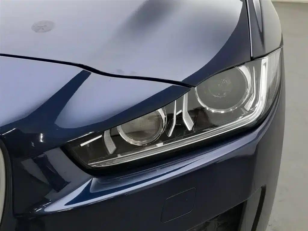 2017 Jaguar XE 2.0T 240PS R-Sport — миниатюра 7