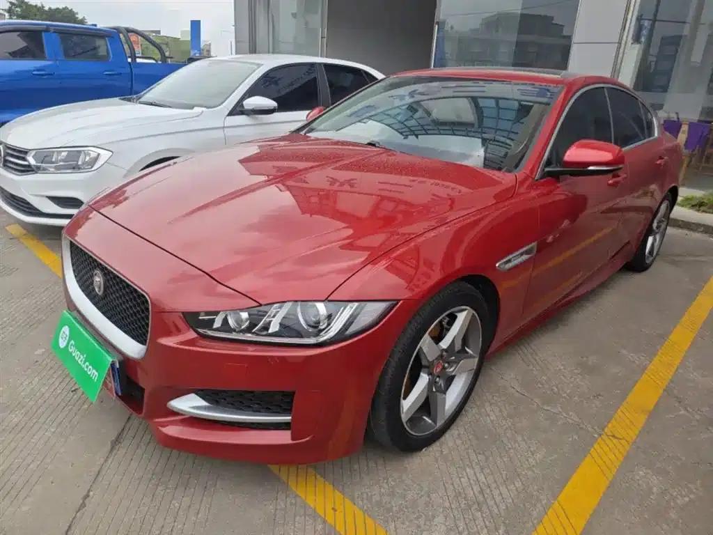 Jaguar XE 2015 2.0T 200PS R-Sport — миниатюра 1