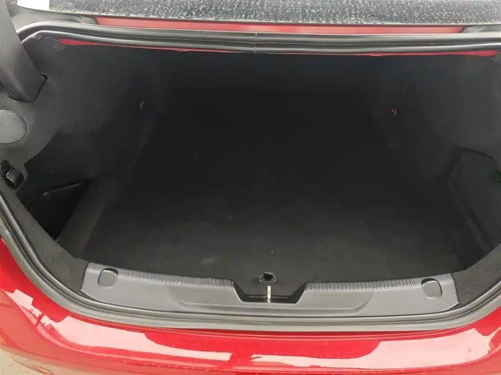 Jaguar XE 2015 2.0T 200PS R-Sport — миниатюра 19
