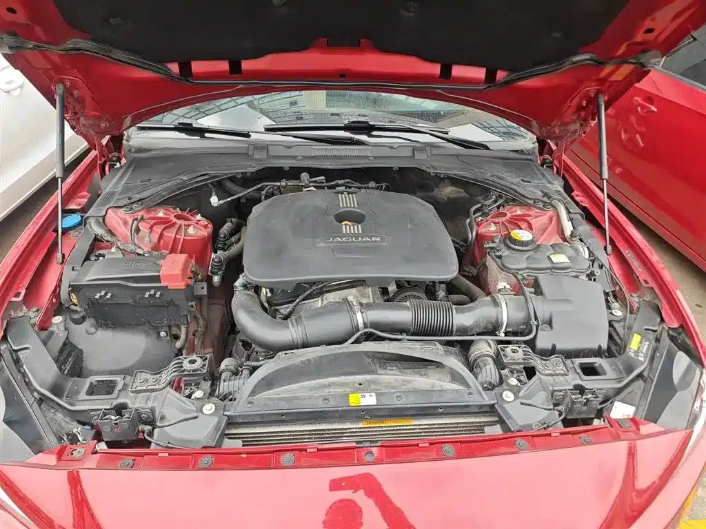 Jaguar XE 2015 2.0T 200PS R-Sport — миниатюра 20