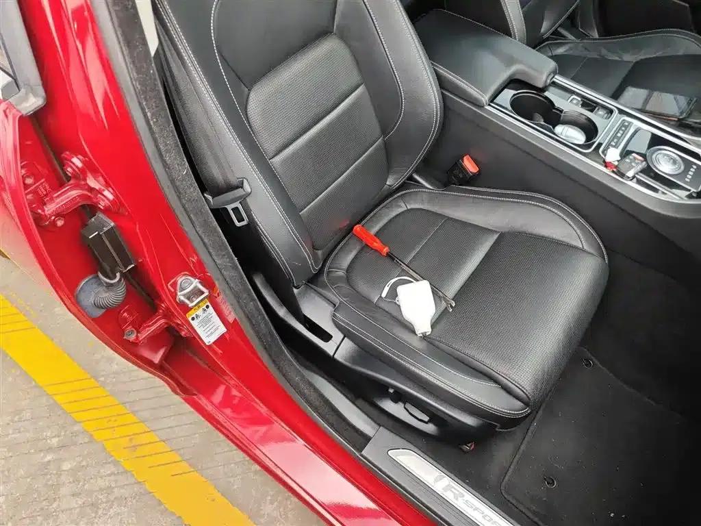 Jaguar XE 2015 2.0T 200PS R-Sport — миниатюра 25