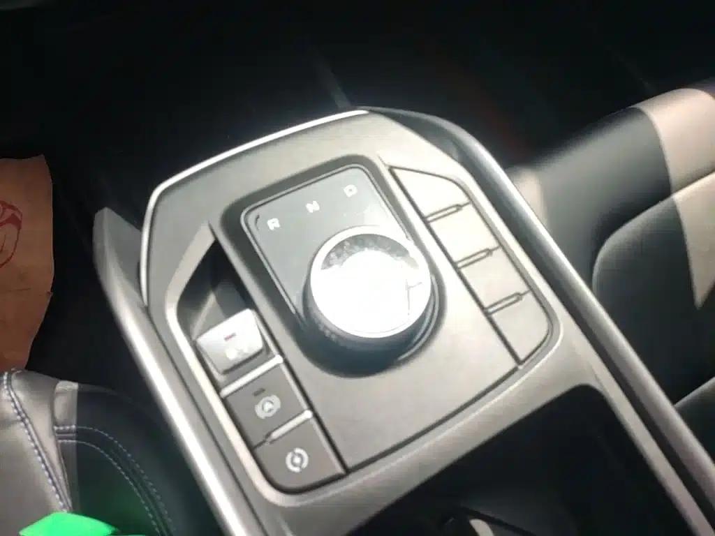 Geely Emgrand EV Pro 2021 Online Booking Edition — миниатюра 14