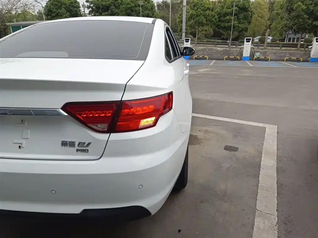 Geely Emgrand EV Pro 2022 Online Edition (Lithium Iron Phosphate) — миниатюра 24