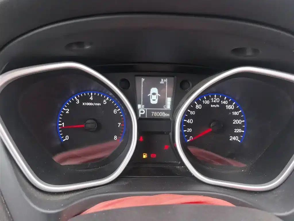 Geely GX7 2015 Sport Edition 2.0L Automatic Premium — миниатюра 12