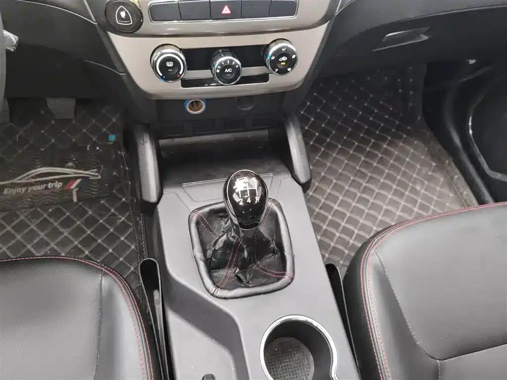 Geely GX7 2015 Classic Edition 1.8L Manual Elite (National V Emission Standard) — миниатюра 14