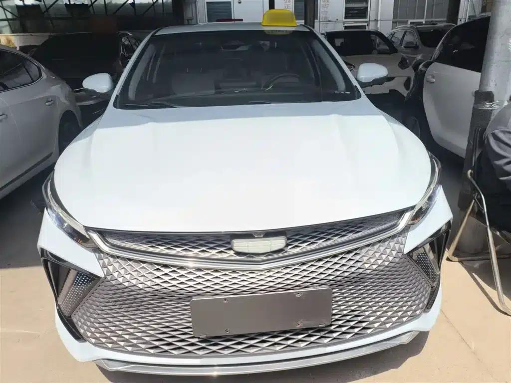 Geely Emgrand L HiP 2022 1.5TD-DHT Pro 100KM Super — миниатюра 3