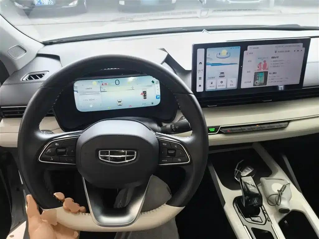 Geely Emgrand L HiP 2022 1.5TD-DHT Pro 100KM Super — миниатюра 10