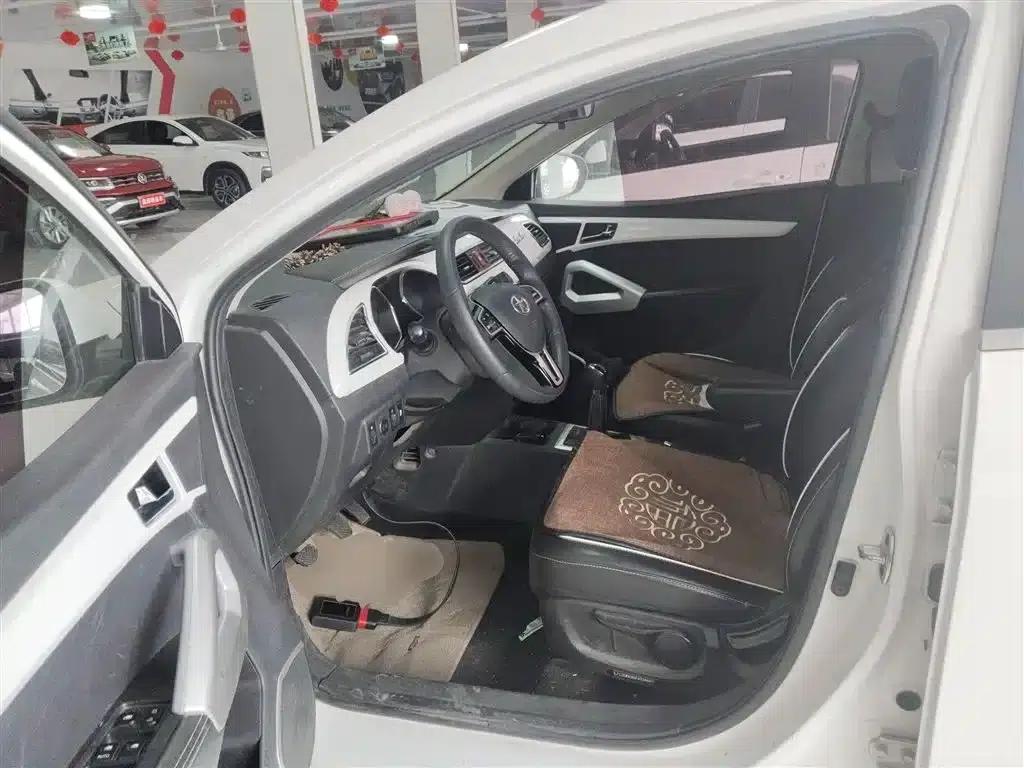 Refine S2 2015 1.5L Manual Deluxe Smart Edition — миниатюра 11
