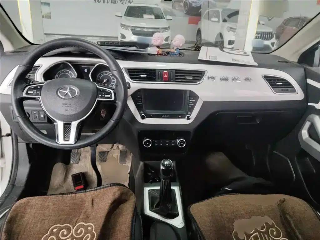 Refine S2 2015 1.5L Manual Deluxe Smart Edition — миниатюра 6