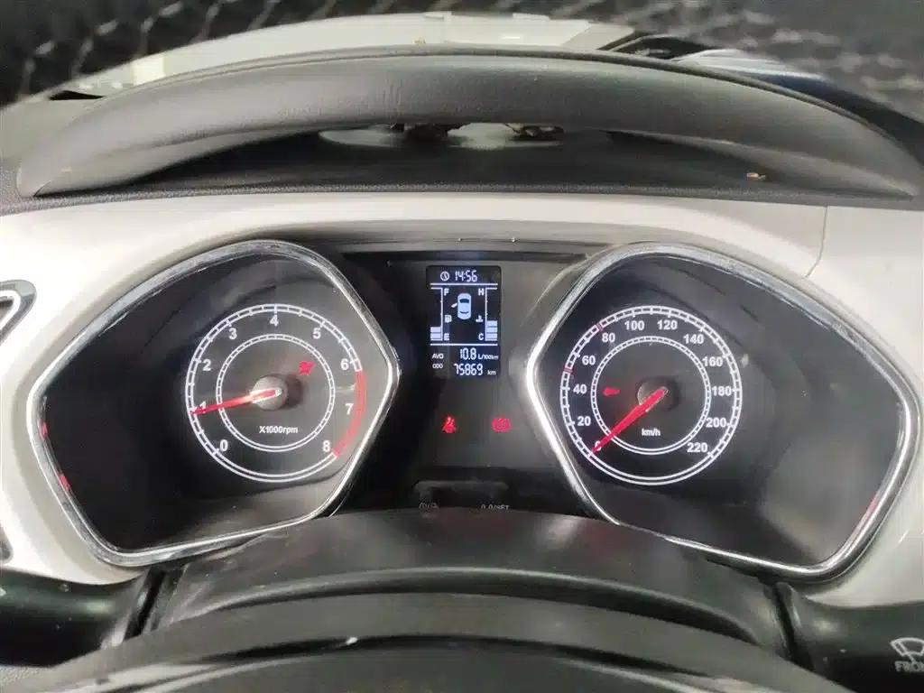 Refine S2 2015 1.5L Manual Deluxe Smart Edition — миниатюра 8