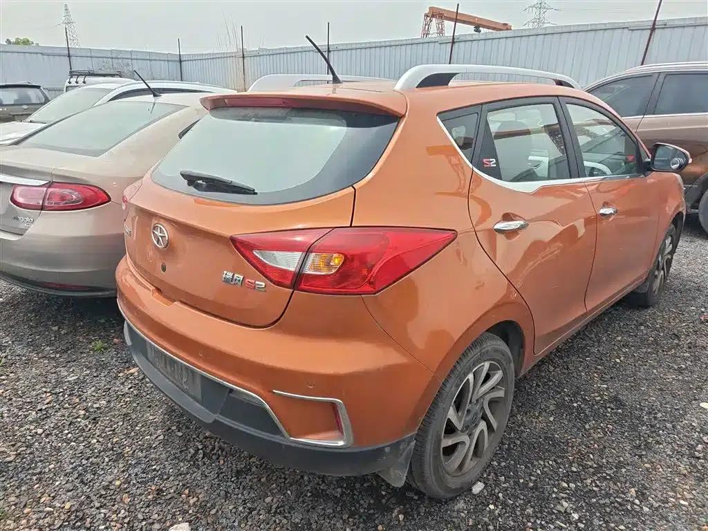 Refine S2 2015 1.5L Manual Deluxe Edition — миниатюра 7