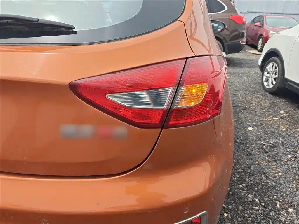 Refine S2 2015 1.5L Manual Deluxe Edition — миниатюра 8