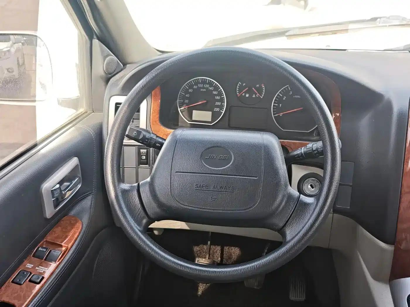 Grace 2015 2.0L Classic Edition Standard Long Wheelbase 7/9 Seats — миниатюра 7