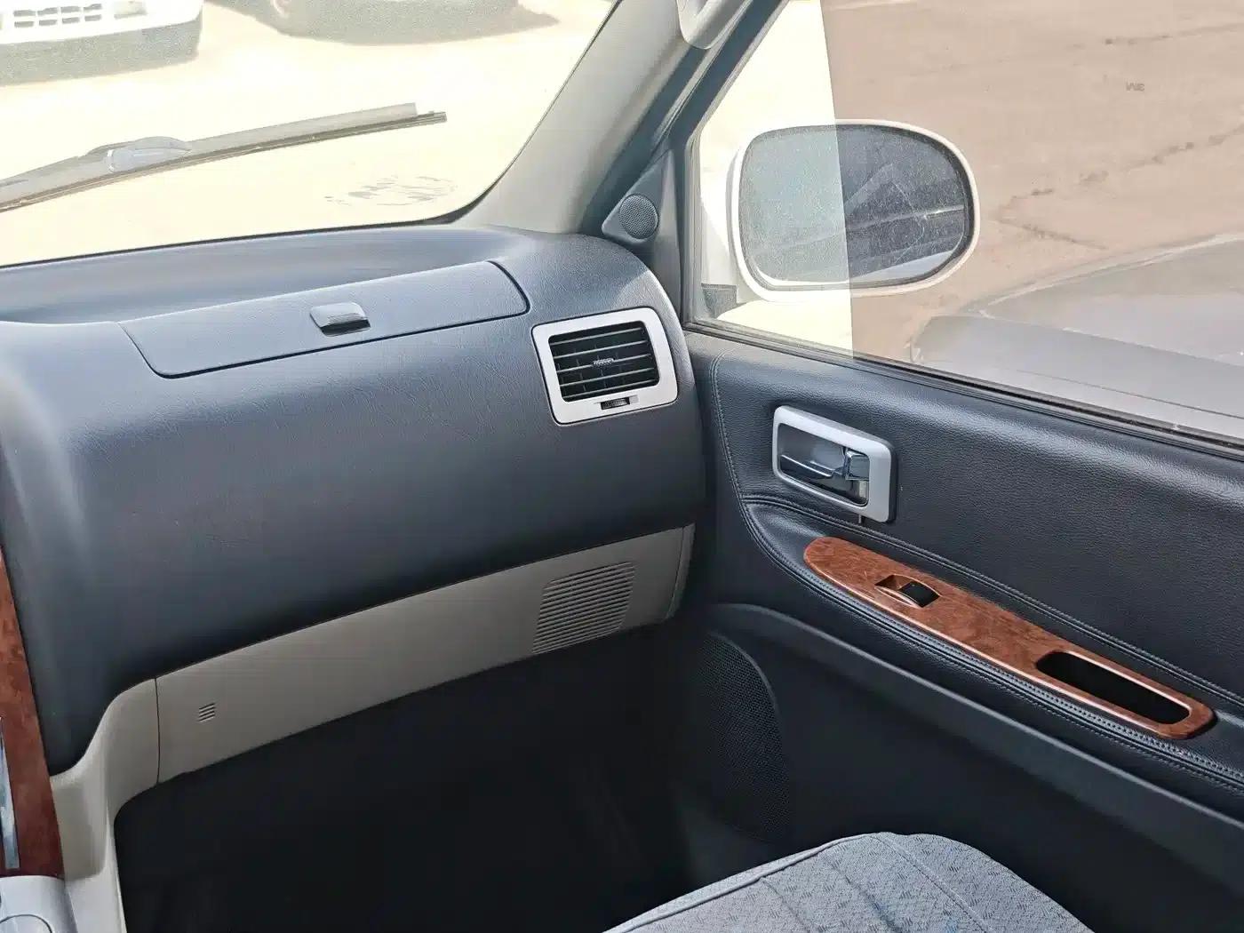 Grace 2015 2.0L Classic Edition Standard Long Wheelbase 7/9 Seats — миниатюра 8