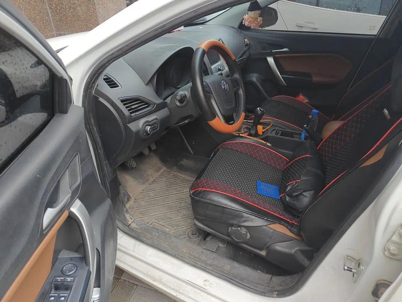 MG GT 2016 1.5L Manual Value-Added Luxury Edition — миниатюра 17