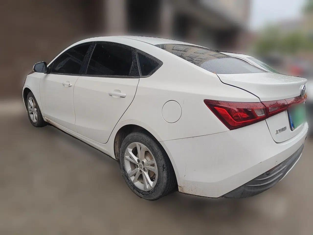 MG GT 2016 1.5L Manual Value-Added Luxury Edition — миниатюра 4