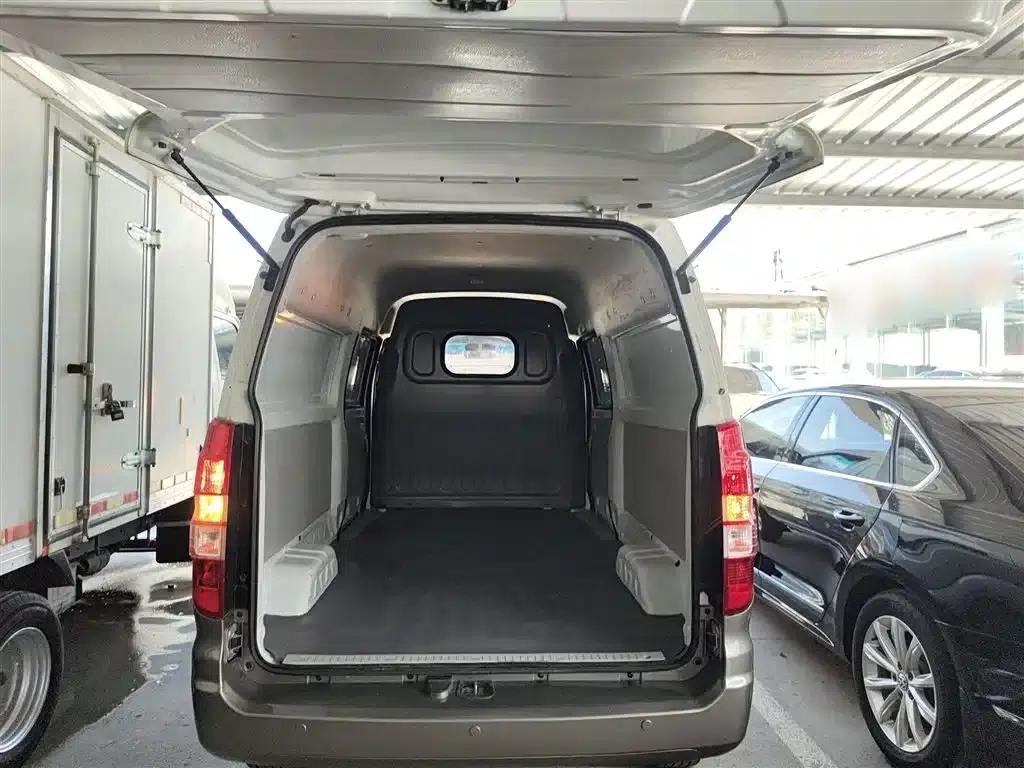 New Hiace S 2023 1.5L Wealth Edition Van (2/5 Seats, No Air Conditioning) SWC15M — миниатюра 10