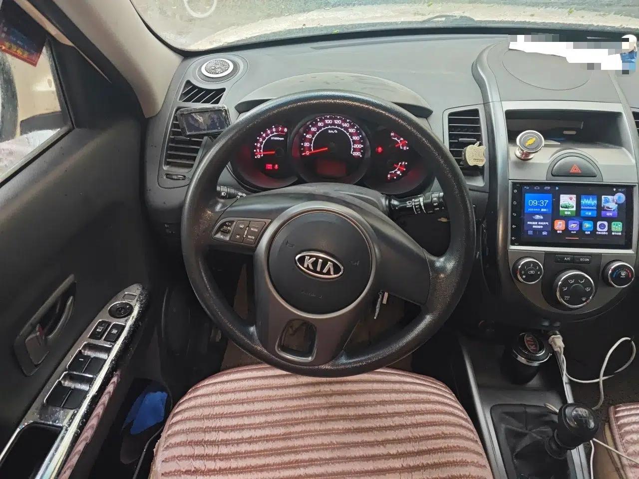 Kia Soul 2010 1.6L MT GL — миниатюра 11