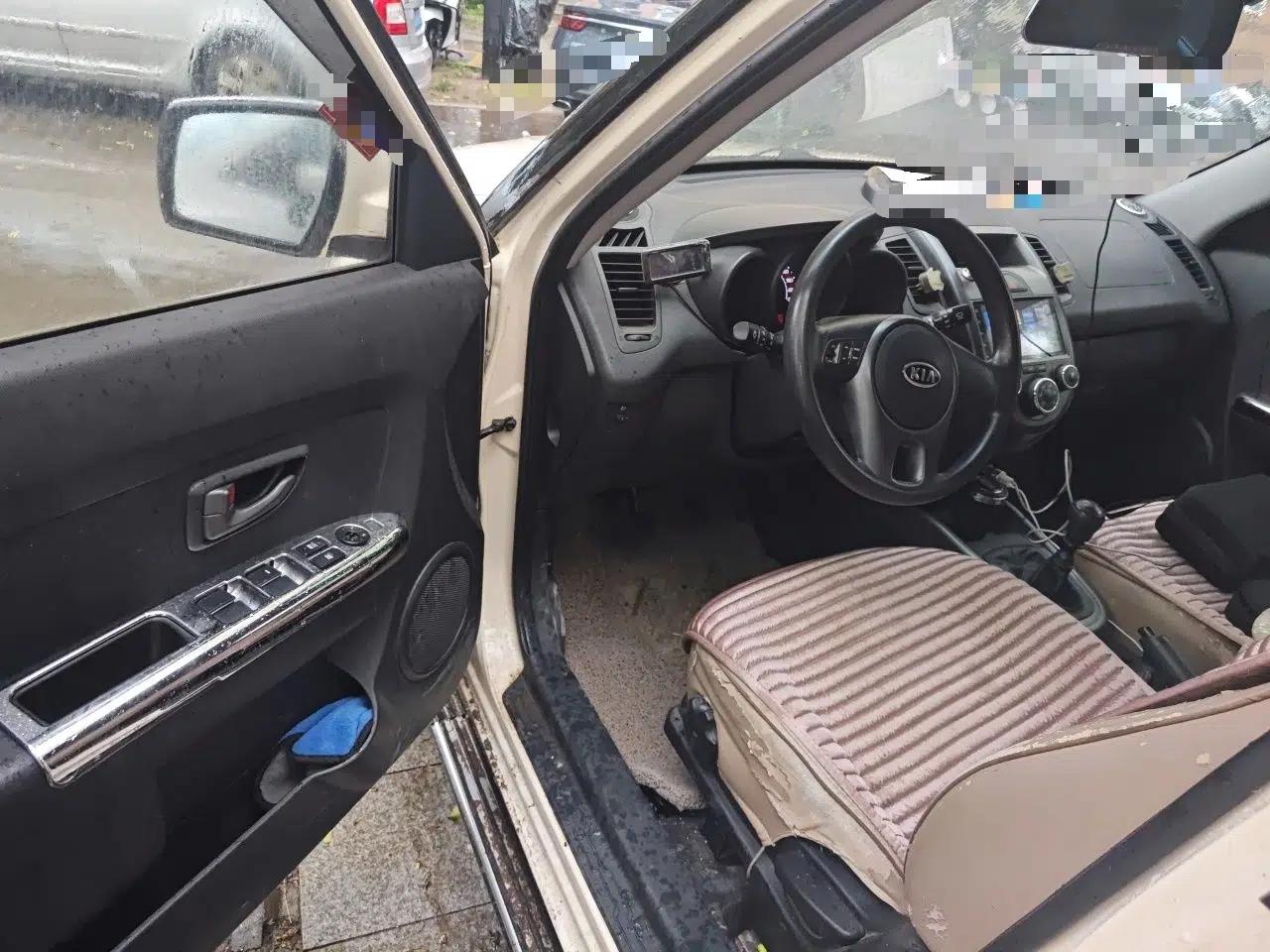 Kia Soul 2010 1.6L MT GL — миниатюра 17
