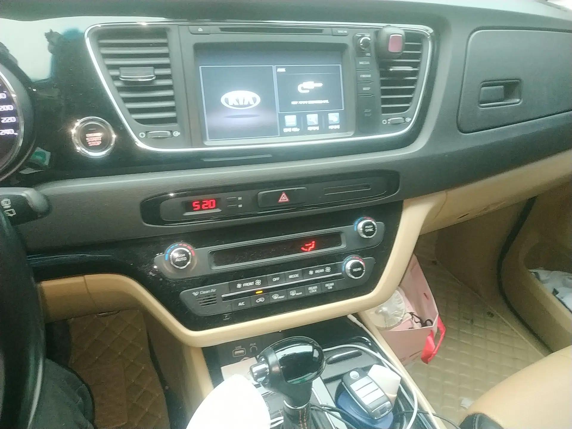 Kia Carnival 2015 3.3 GDI Luxury Edition China V Standard — миниатюра 14