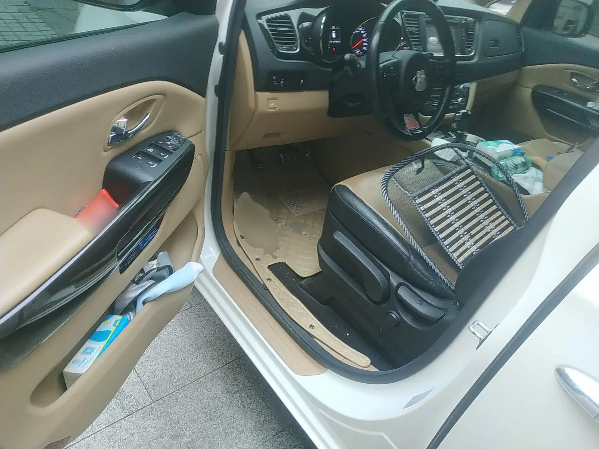 Kia Carnival 2015 3.3 GDI Luxury Edition China V Standard — миниатюра 17