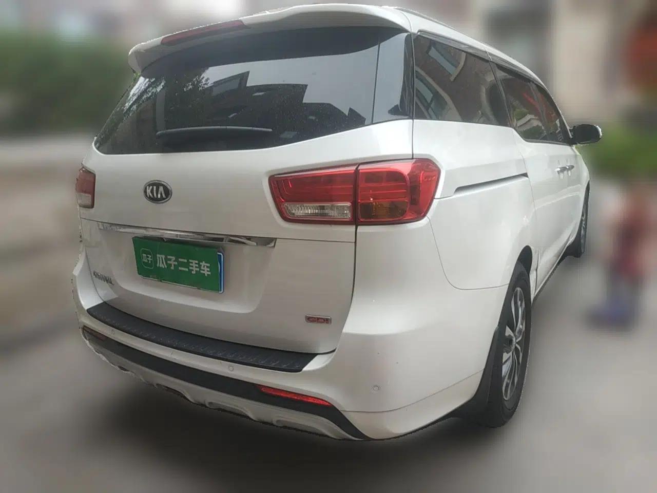 Kia Carnival 2015 3.3 GDI Luxury Edition China V Standard — миниатюра 6