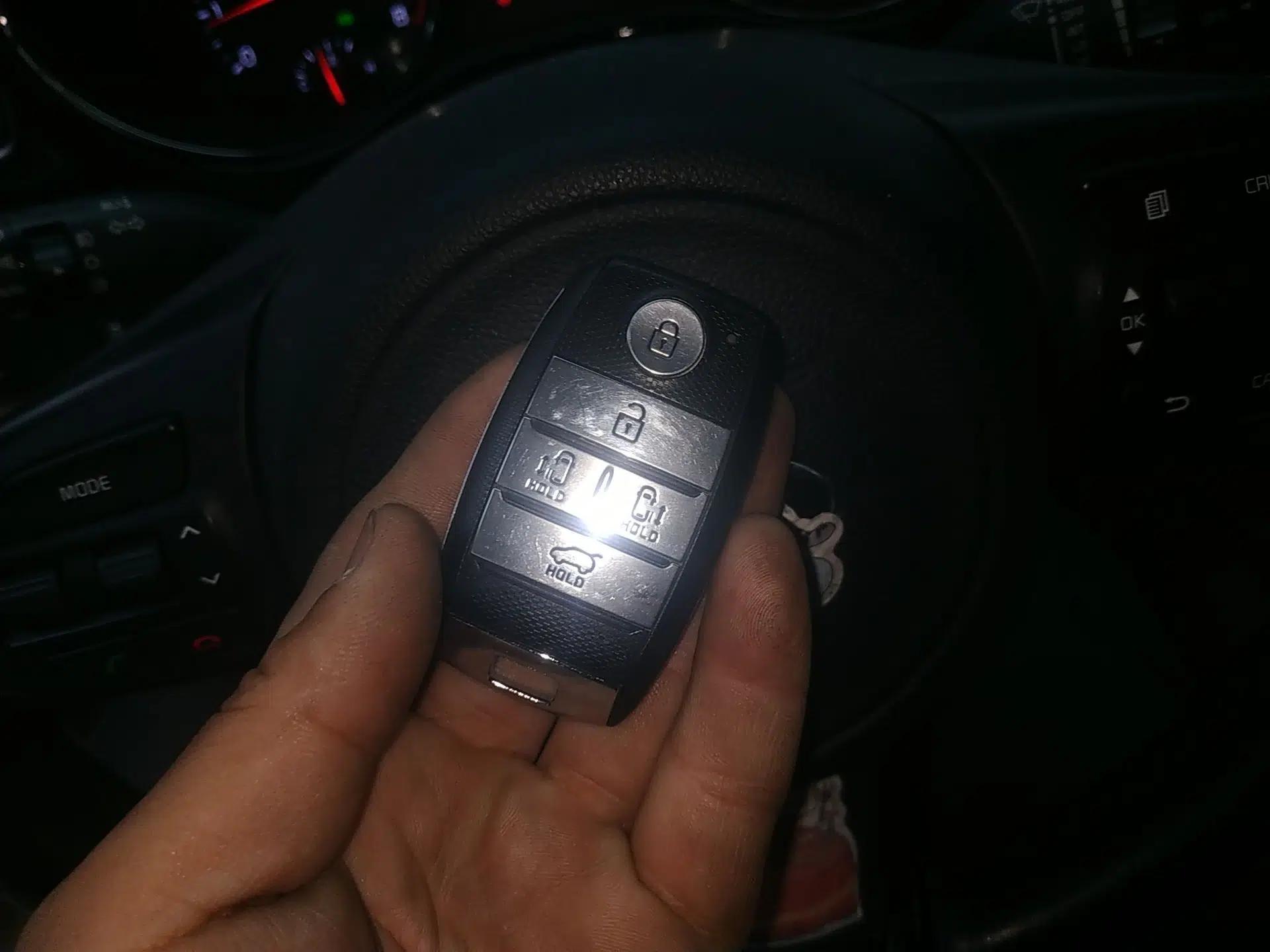 Kia Carnival 2015 3.3 GDI Luxury Edition China V Standard — миниатюра 9