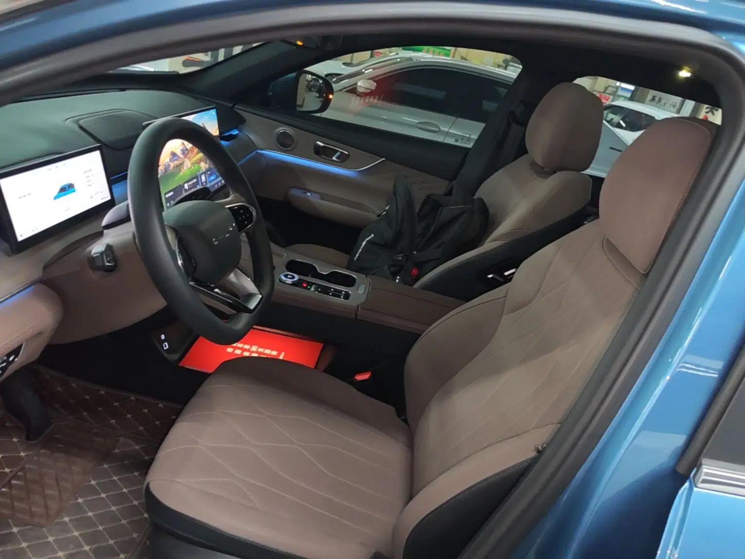 Chery Tiggo 8 PLUS C-DM 2025 1.5T 116 km Prestige Version 5 Seats — миниатюра 18